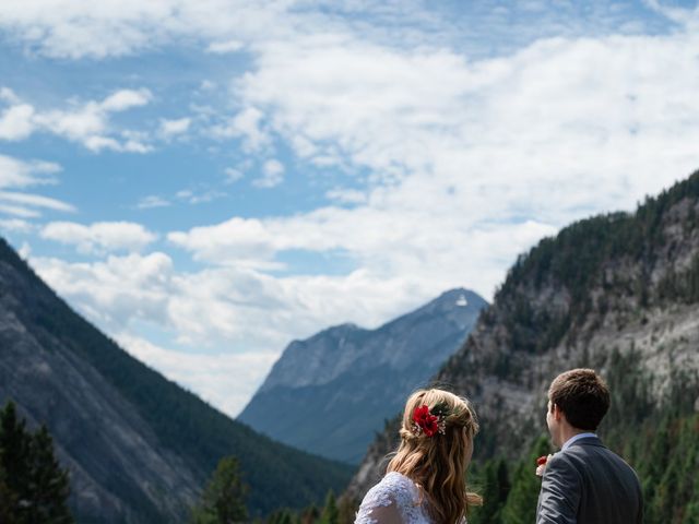 Rob and Victoria&apos;s wedding in Banff, Alberta 6