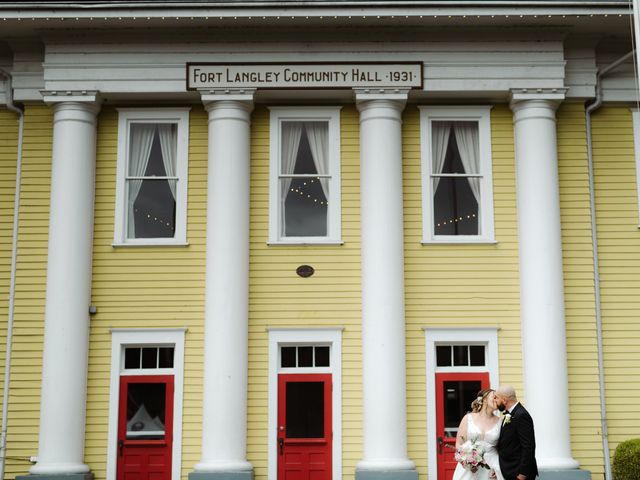 Brad and Natalie's wedding in Fort Langley, British Columbia 29