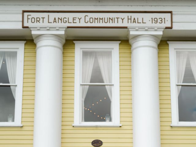 Brad and Natalie's wedding in Fort Langley, British Columbia 43