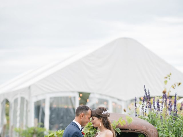 Tyler and Hayley&apos;s wedding in Niagara on the Lake, Ontario 79