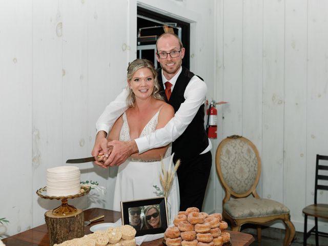 Meg and Greg&apos;s wedding in Guelph, Ontario 23