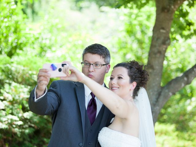 Scott McStravick and Jenn McStravick&apos;s wedding in Kingston, Ontario 7