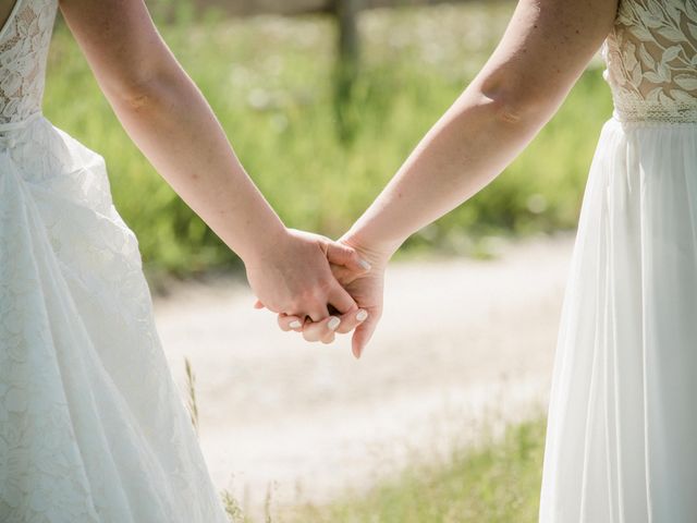 Vanessa and Lindsay&apos;s wedding in Golden, British Columbia 27