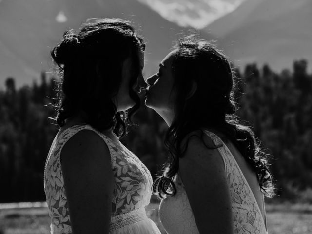 Vanessa and Lindsay&apos;s wedding in Golden, British Columbia 39