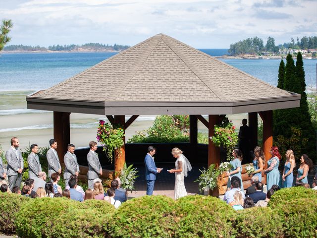 Alex and Siobhan&apos;s wedding in Parksville, British Columbia 41