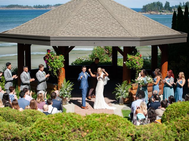 Alex and Siobhan&apos;s wedding in Parksville, British Columbia 41