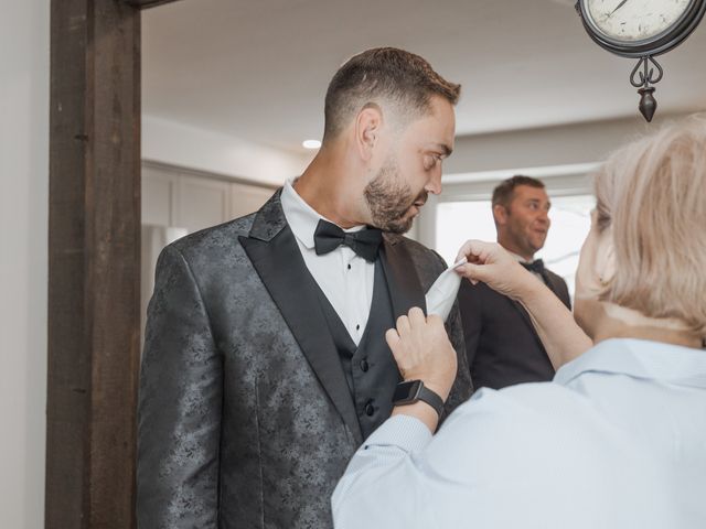 Patrycja and Arthur's wedding in Ancaster, Ontario 30