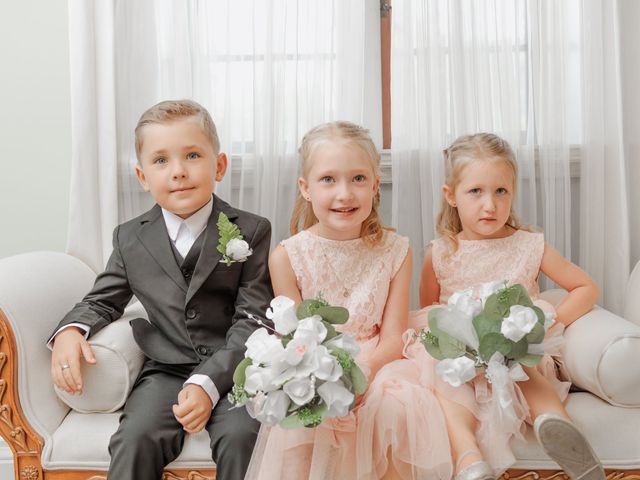 Patrycja and Arthur's wedding in Ancaster, Ontario 114