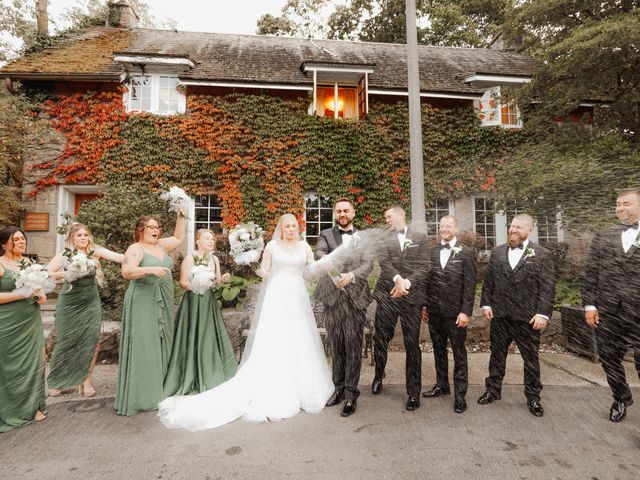 Patrycja and Arthur's wedding in Ancaster, Ontario 302