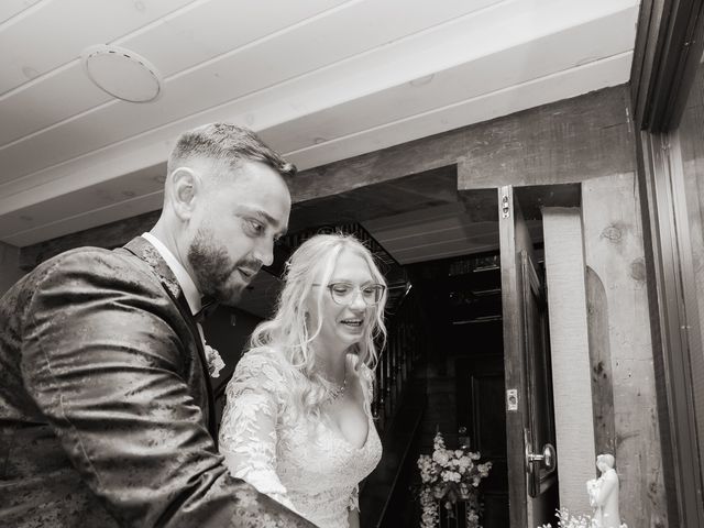 Patrycja and Arthur's wedding in Ancaster, Ontario 403