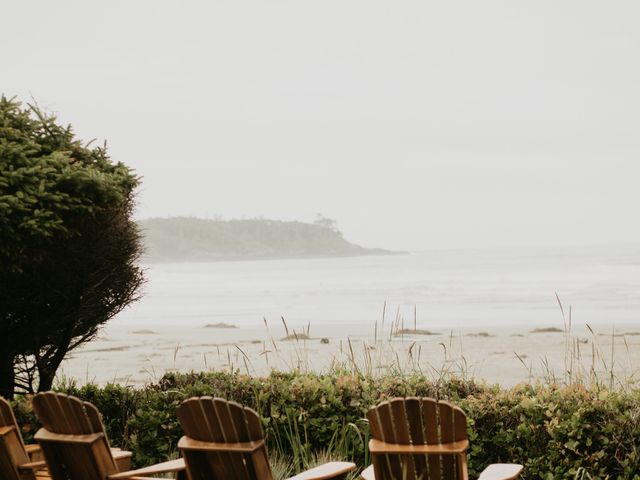 Tyler and Kaisha&apos;s wedding in Tofino, British Columbia 9