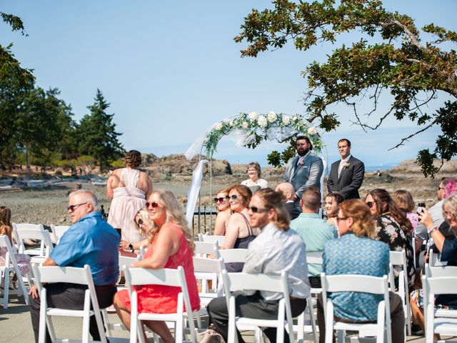 Jason and Sara&apos;s wedding in Nanaimo, British Columbia 66