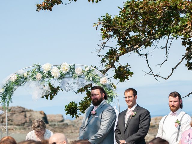 Jason and Sara&apos;s wedding in Nanaimo, British Columbia 73