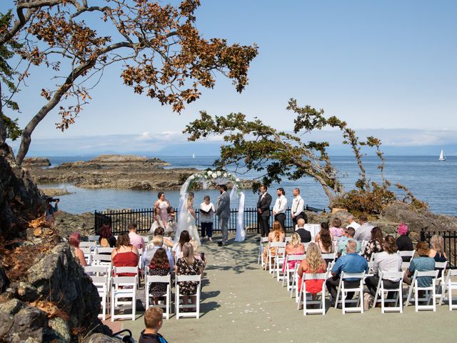 Jason and Sara&apos;s wedding in Nanaimo, British Columbia 34