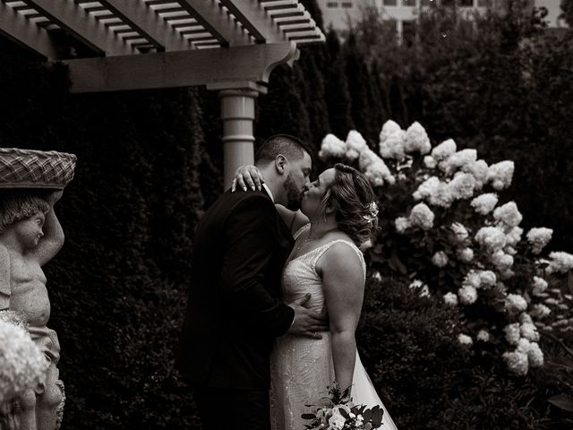 Bryan and Brianna&apos;s wedding in St Catharines, Ontario 11