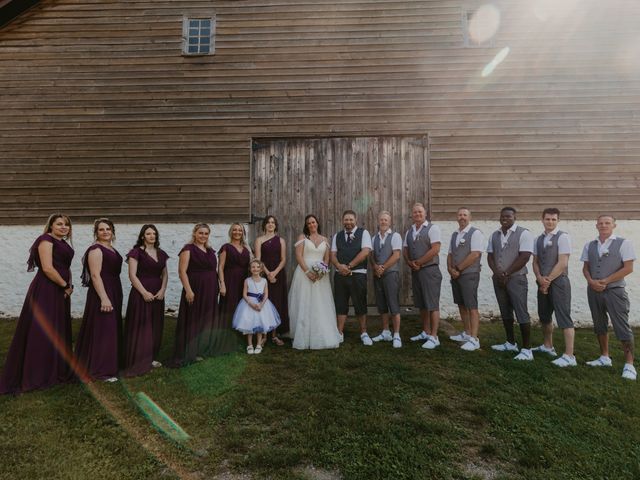 Dan and Melissa&apos;s wedding in Lincoln, Ontario 26