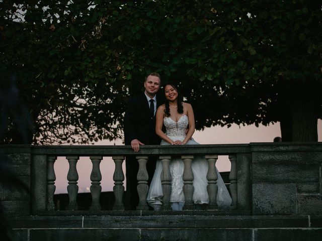 James and Florievic&apos;s wedding in Niagara Falls, Ontario 33