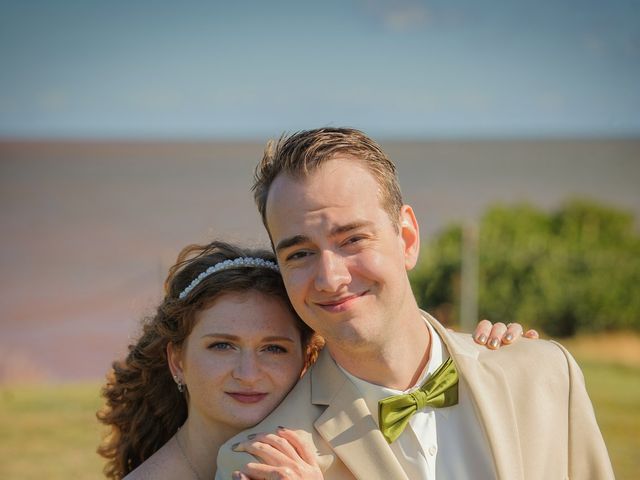 Abbie and Shawn&apos;s wedding in Cornwall, Prince Edward Island 18