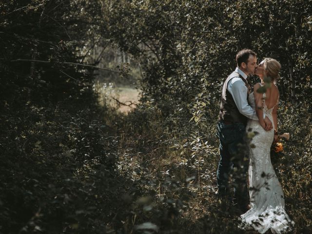 Mallorie and Dan's wedding in Pincher Creek, Alberta 25