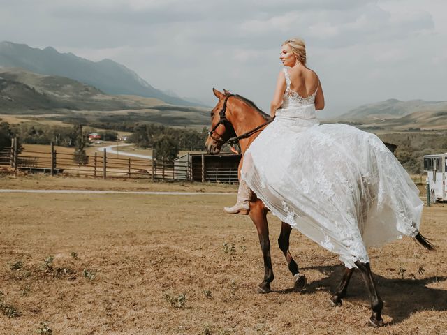 Mallorie and Dan's wedding in Pincher Creek, Alberta 27
