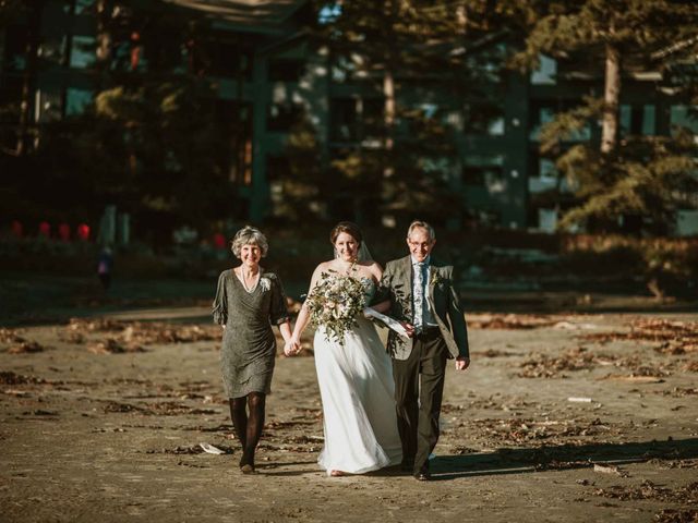 Jason and Mia&apos;s wedding in Tofino, British Columbia 13