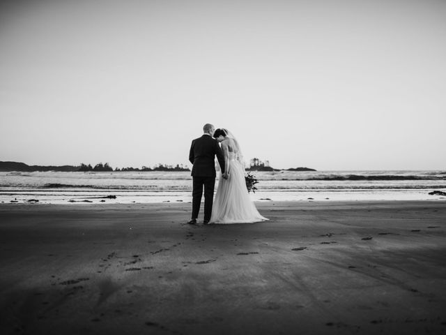 Jason and Mia&apos;s wedding in Tofino, British Columbia 25