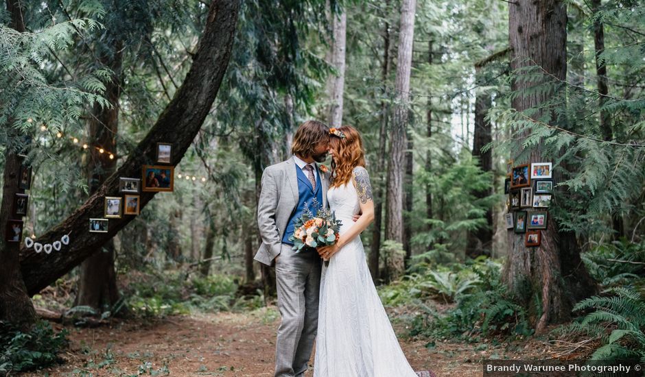 Kevin and Emma's wedding in Shawnigan Lake, British Columbia