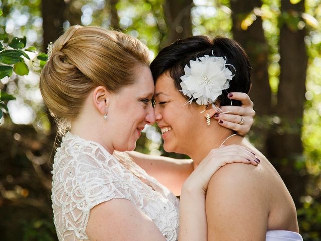 Stephanie and Stephanie&apos;s wedding in Quebec, Quebec 11