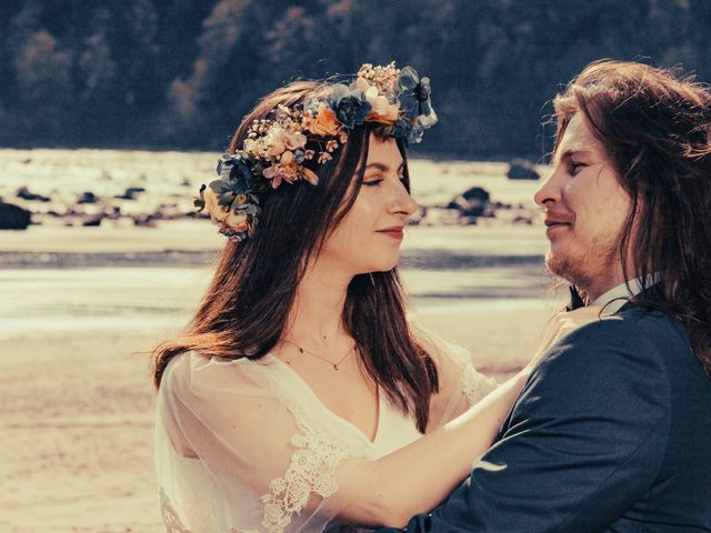 Jordan and Carolyn&apos;s wedding in Tofino, British Columbia 18