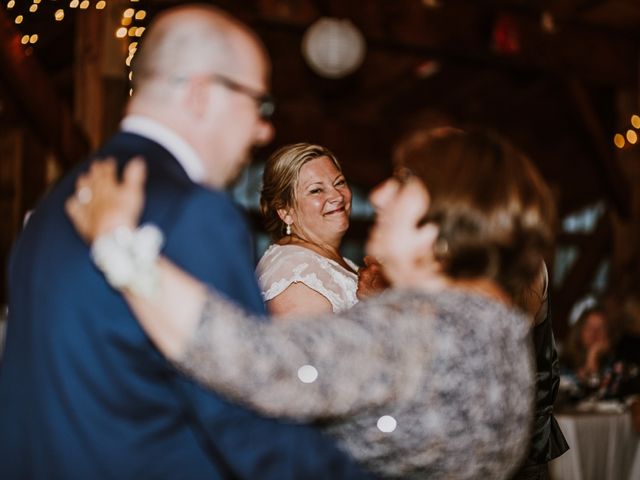 Paul and Becky&apos;s wedding in Port Colborne, Ontario 189