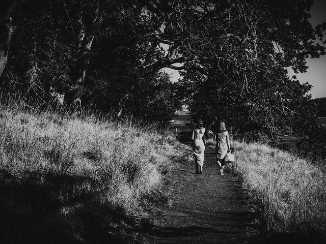 Justin and Stephanie&apos;s wedding in Gabriola, British Columbia 17