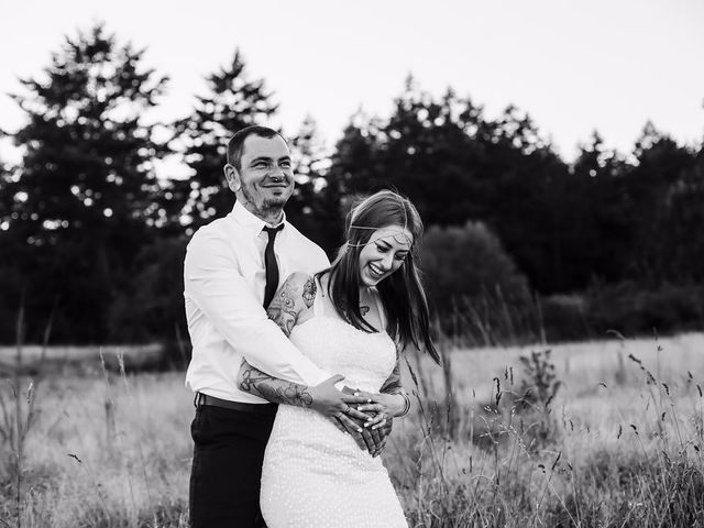 Justin and Stephanie&apos;s wedding in Gabriola, British Columbia 46