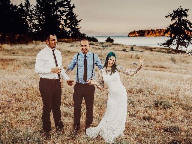 Justin and Stephanie&apos;s wedding in Gabriola, British Columbia 64