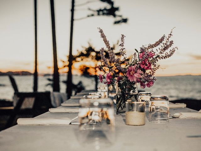 Justin and Stephanie&apos;s wedding in Gabriola, British Columbia 73