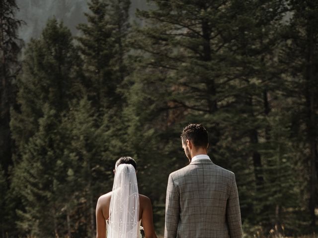 Monica and John&apos;s wedding in Banff, Alberta 33