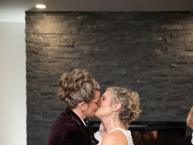 Julie and Leigh&apos;s wedding in Hamilton, Ontario 20