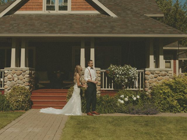 Tanner and Chelsea&apos;s wedding in Pincher Creek, Alberta 9