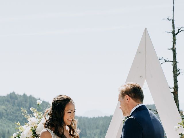 Jason and Kim&apos;s wedding in Squamish, British Columbia 143