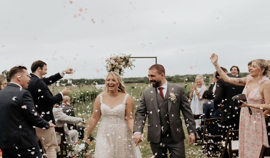 Glen and Amelia's wedding in St Davids, Ontario