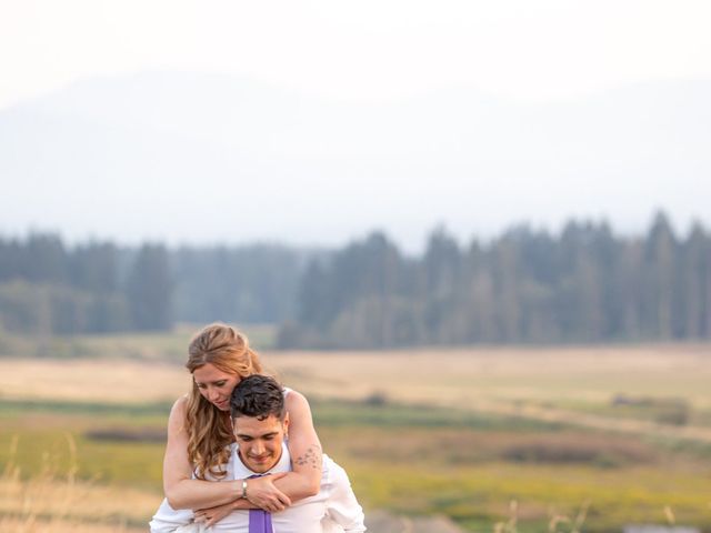 Lucas and Maggie&apos;s wedding in Nanaimo, British Columbia 9