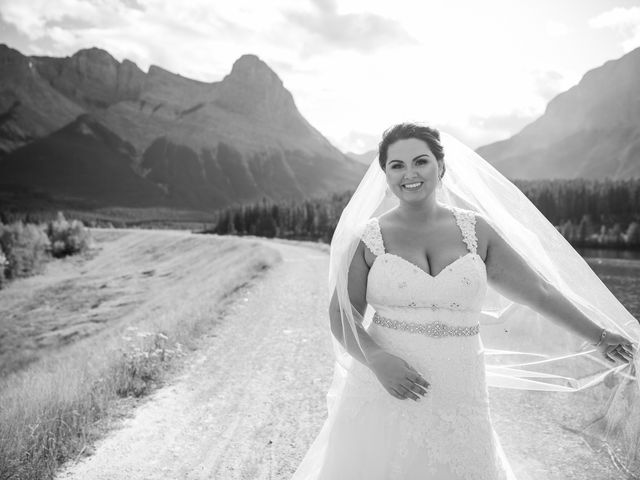 Robbie and Chelsea&apos;s wedding in Canmore, Alberta 21