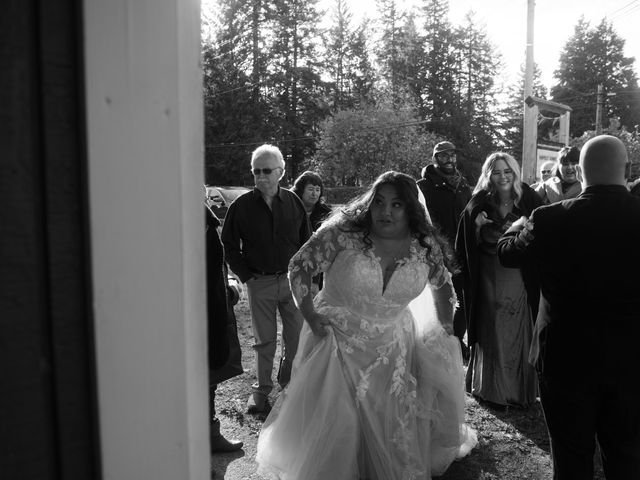 Tyson and Laura&apos;s wedding in Nanaimo, British Columbia 28
