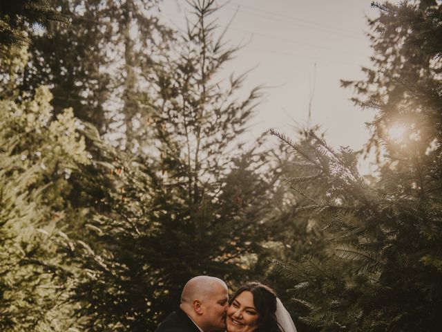 Tyson and Laura&apos;s wedding in Nanaimo, British Columbia 66