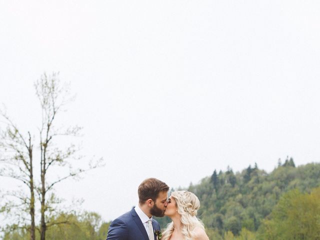 Daniel and Maddy&apos;s wedding in Chilliwack, British Columbia 39