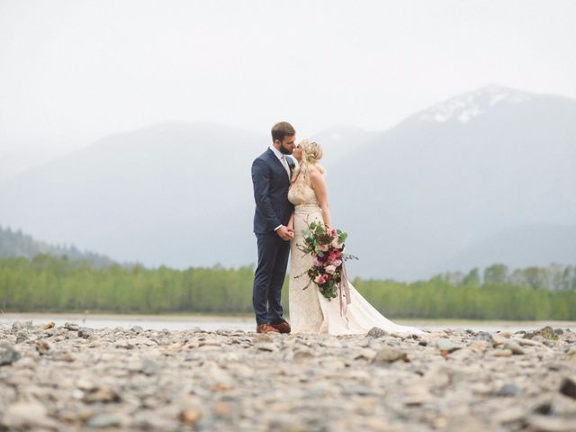Daniel and Maddy&apos;s wedding in Chilliwack, British Columbia 47