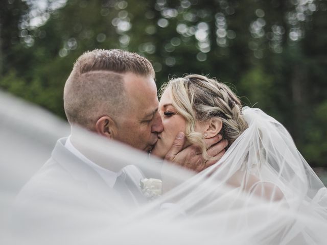 Angela and Rodger's wedding in Hope, British Columbia 33