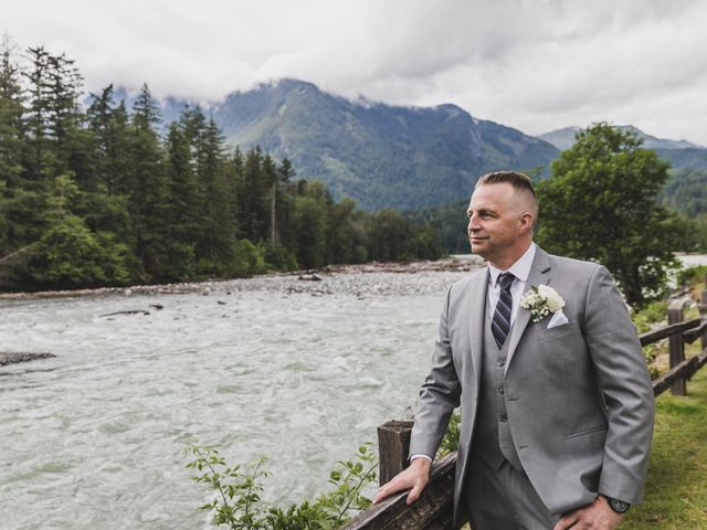 Angela and Rodger's wedding in Hope, British Columbia 44