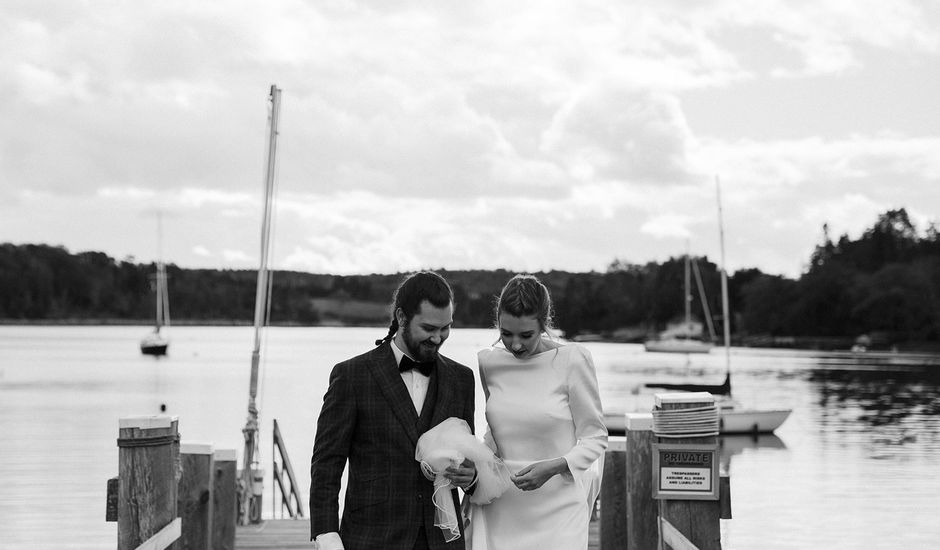 Jordi and Esther's wedding in Glen Haven, Nova Scotia