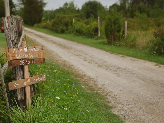 Mike and Amanda&apos;s wedding in Dunnville, Ontario 19