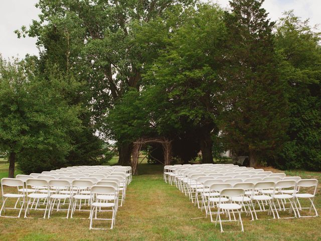 Mike and Amanda&apos;s wedding in Dunnville, Ontario 20